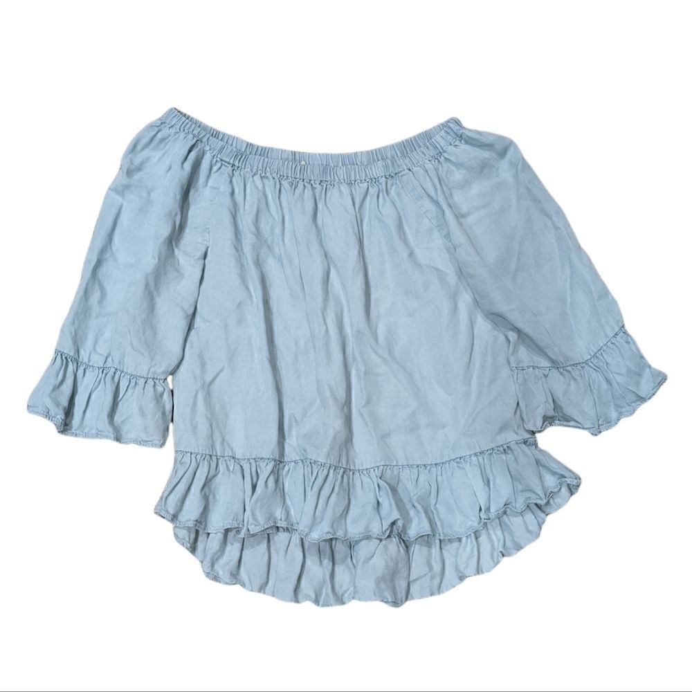 JANE AND DELANCEY Women's Flowy Blue Chambray Off the Shoulder Top